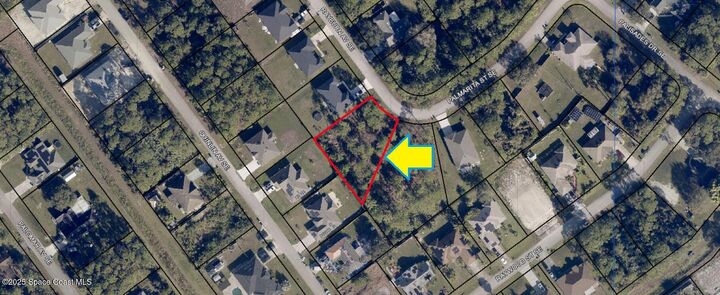 Property Photo: 2598 SE Rayburn Avenue FL 32909