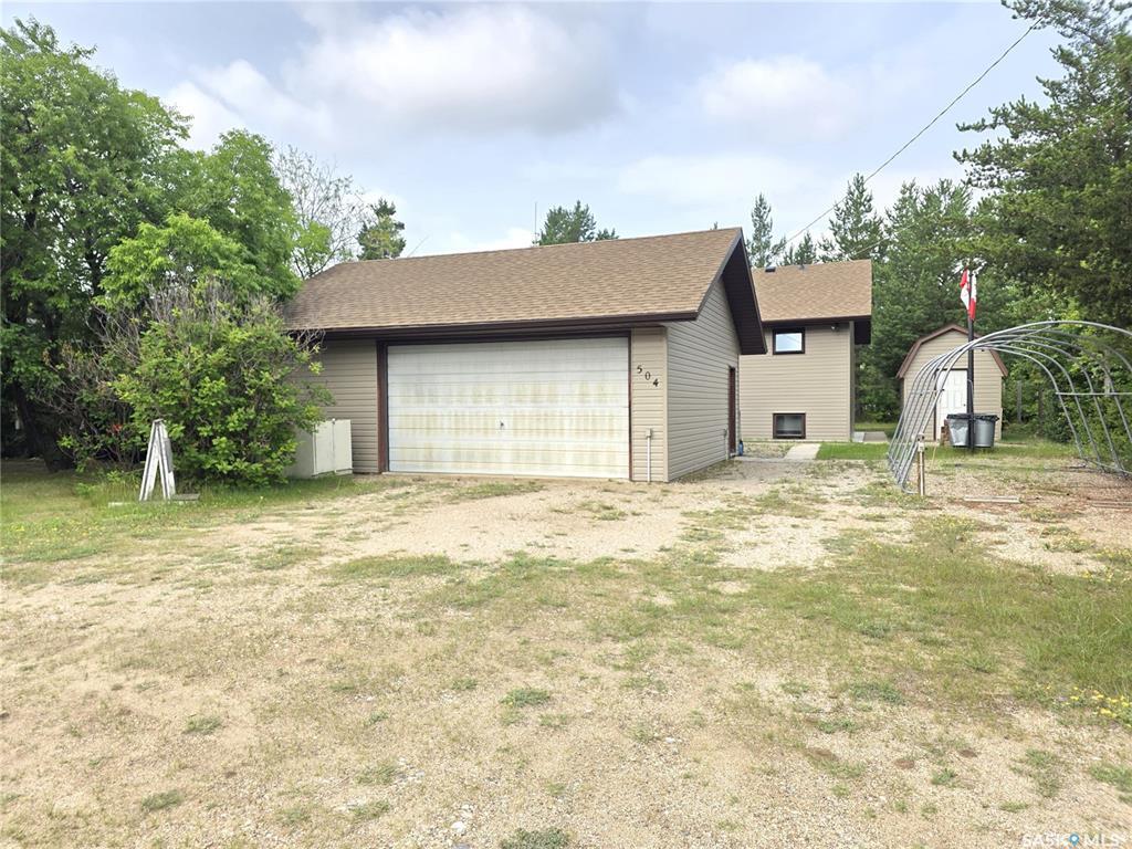 Property Photo:  504 Mistusinne Crescent  SK S0H 1J0 