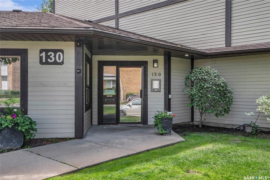 Property Photo: 130 Edinburgh Place 105 SK S7J 5J7