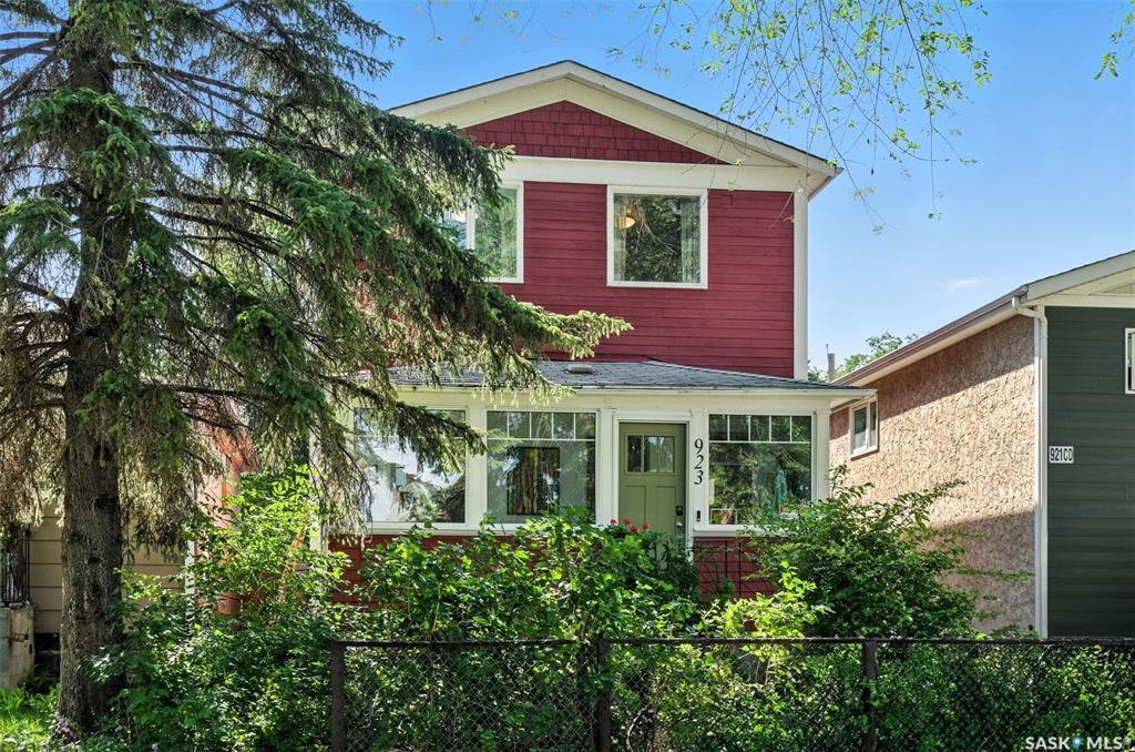 923 I Avenue S  Saskatoon SK S7M 1Z5 photo