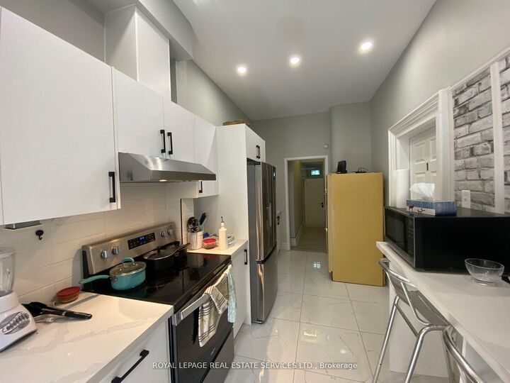 Photo de la propriété:  206 Carlton Street 201  ON M5A 2L1 