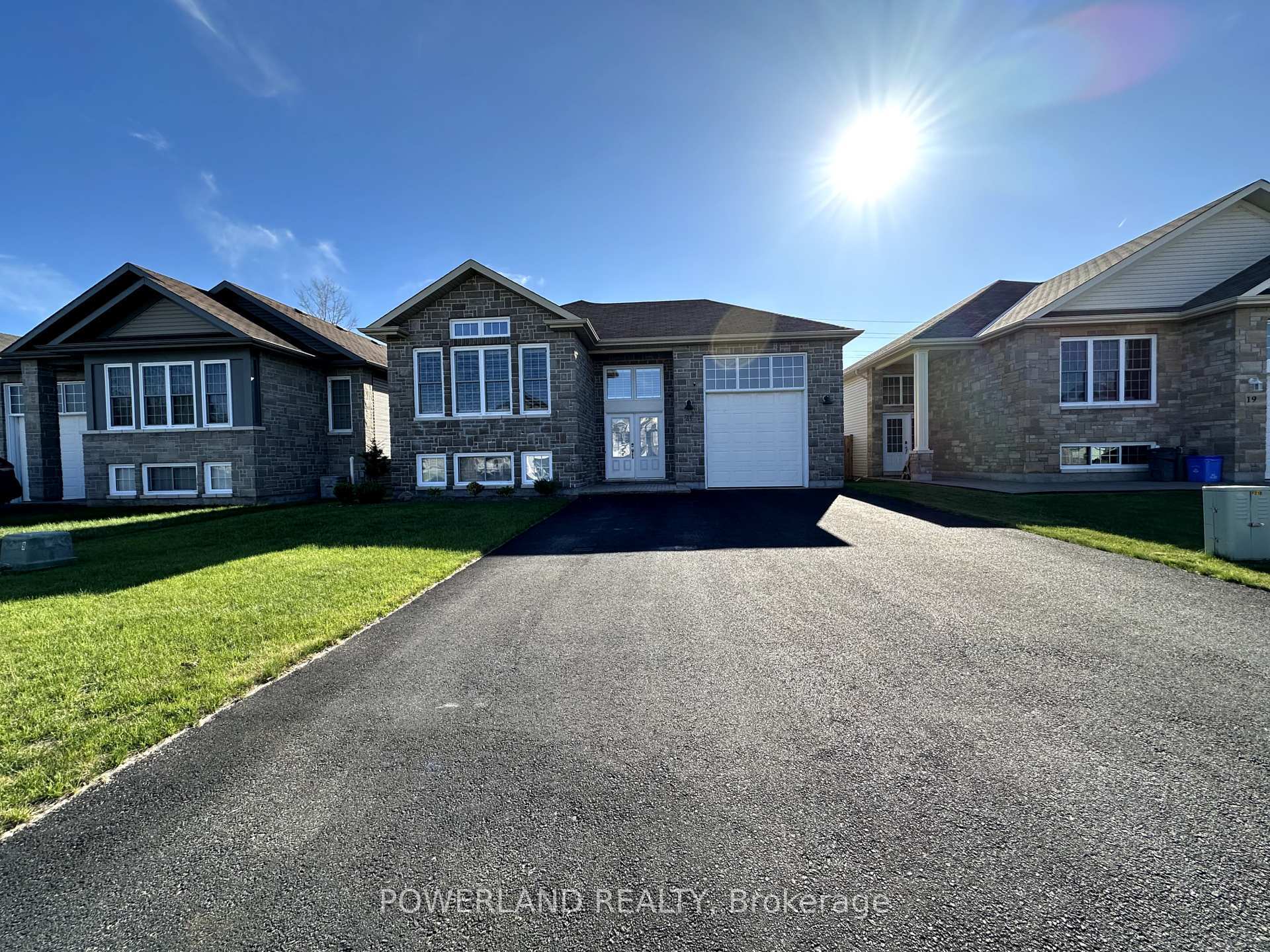 21 Brookland Drive  North Bay ON P1A 0A1 photo