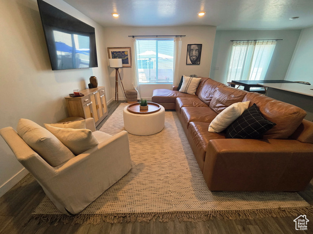 Property Photo: 511 N Helmsman Ln UT 84045