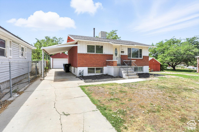 Property Photo: 1025 E 2050 St S UT 84401