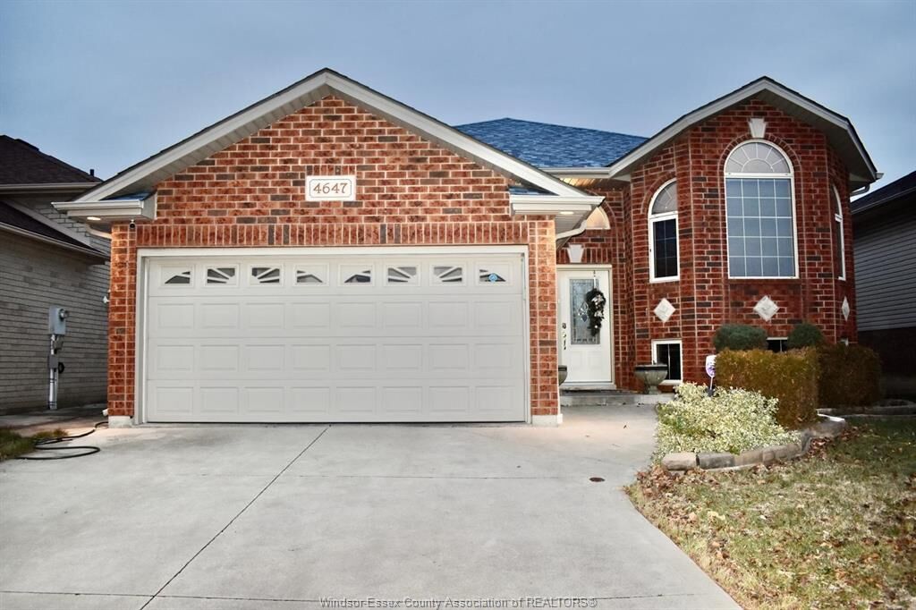 Property Photo: 4647 Sassafras Avenue ON N9G 3E3