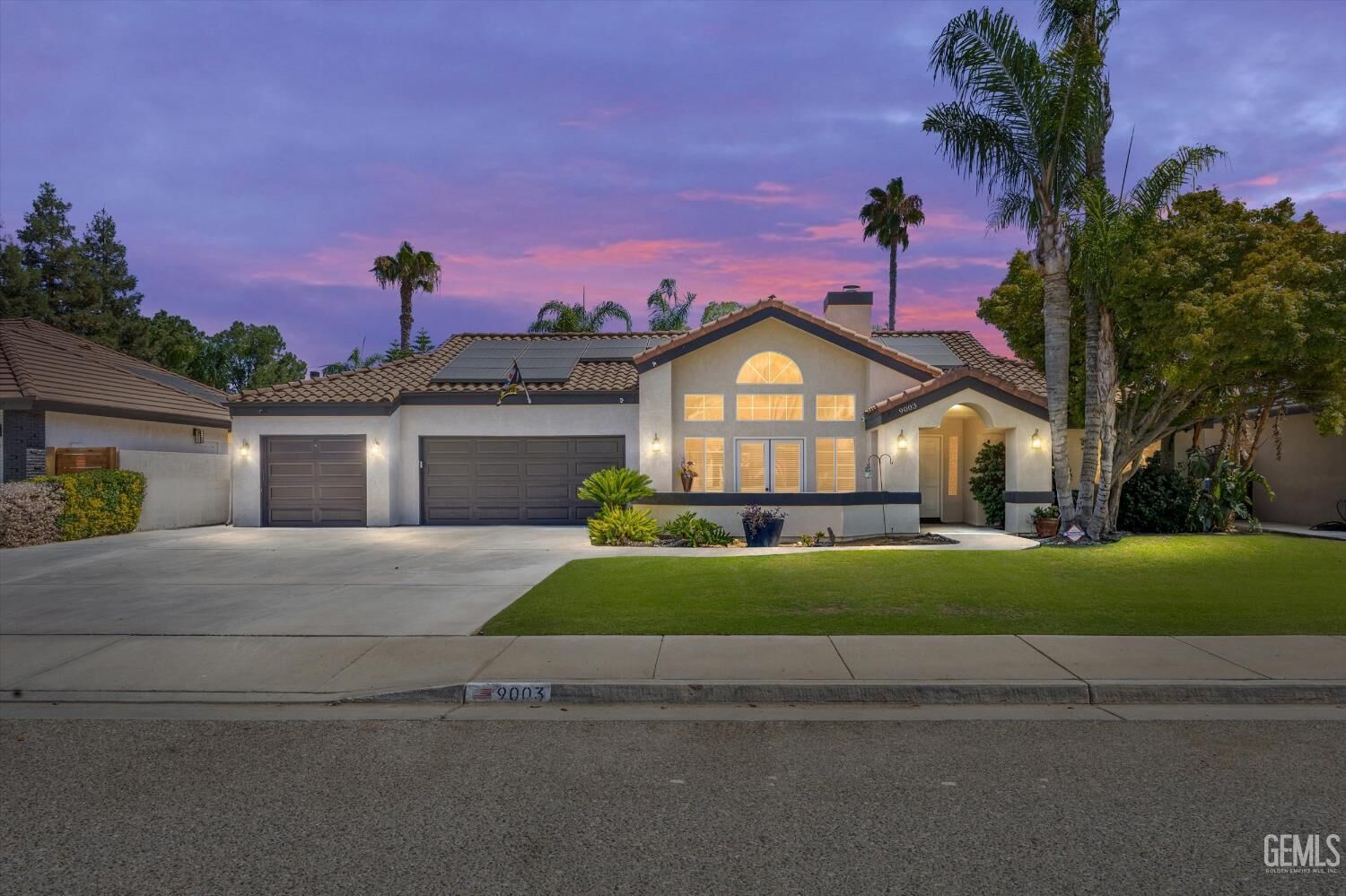 Property Photo: 9003 Birch Creek Court CA 93312