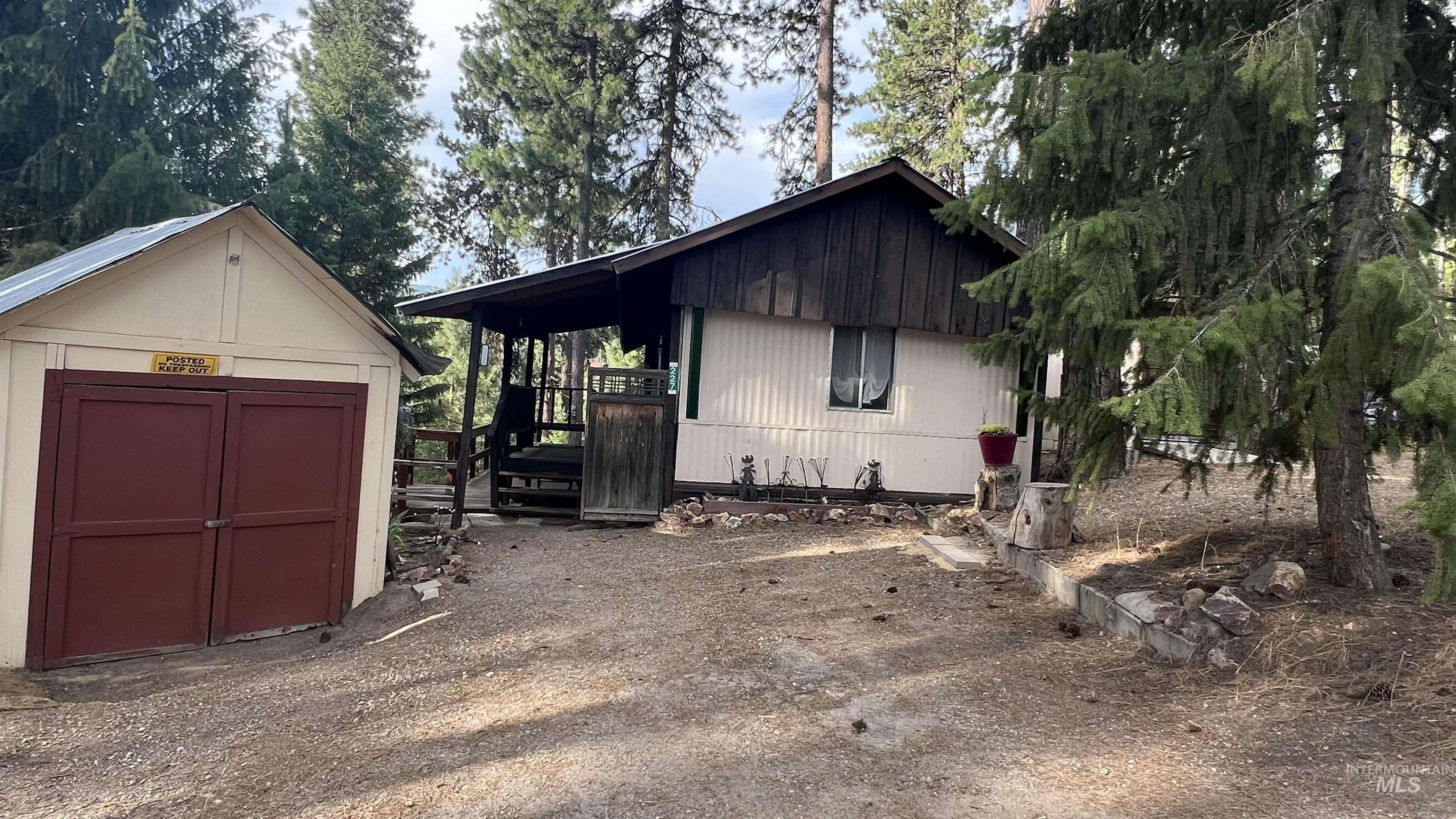 Property Photo: 227 Holiday Dr ID 83622