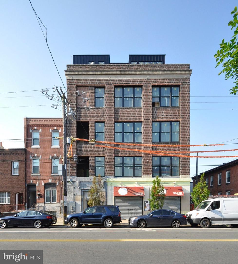 Property Photo: 1218 E Snyder Avenue 2 PA 19148