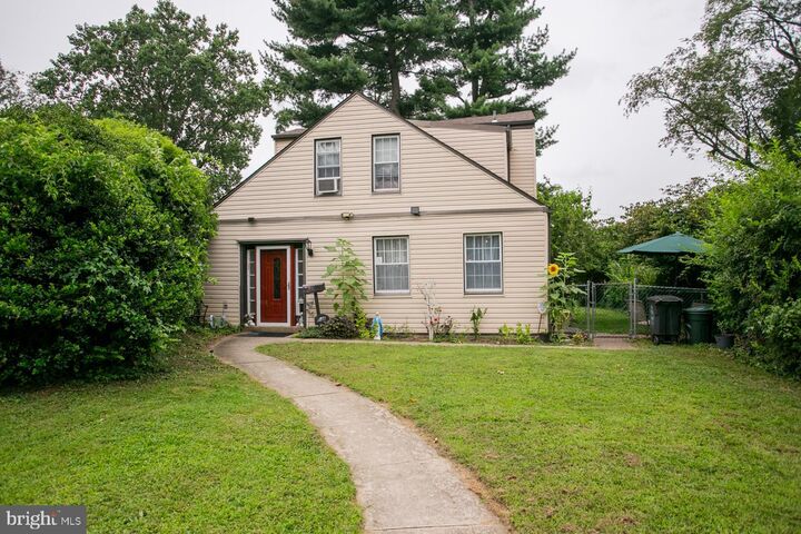 Property Photo: 816 Scotia Road PA 19128