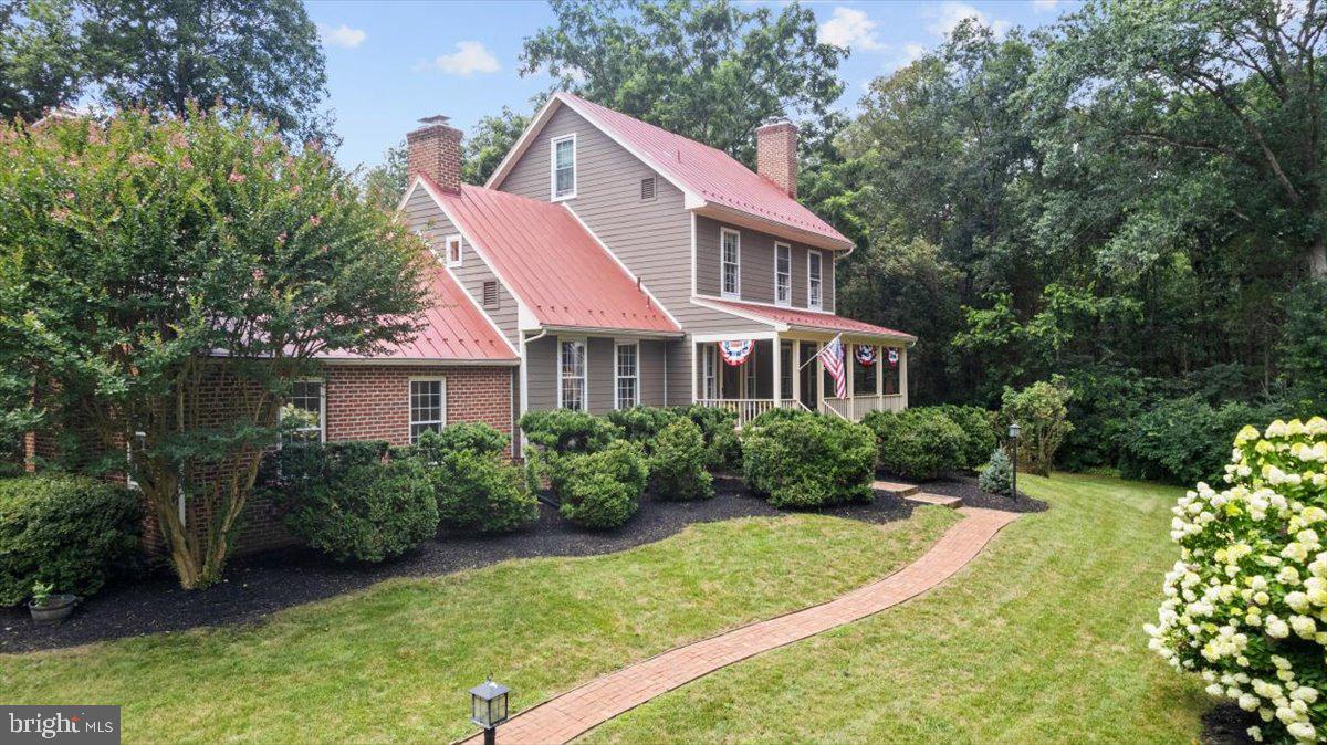 Property Photo: 13944 Aden Road VA 20181