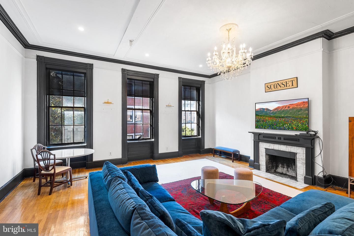 Property Photo: 1033 Spruce Street 200 PA 19107