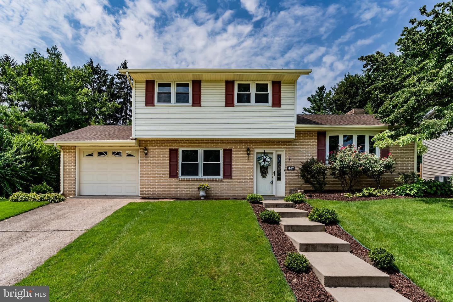 447 Pawnee Drive  Mechanicsburg PA 17050 photo
