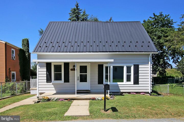 615 S 5th Street  Lebanon PA 17042 photo