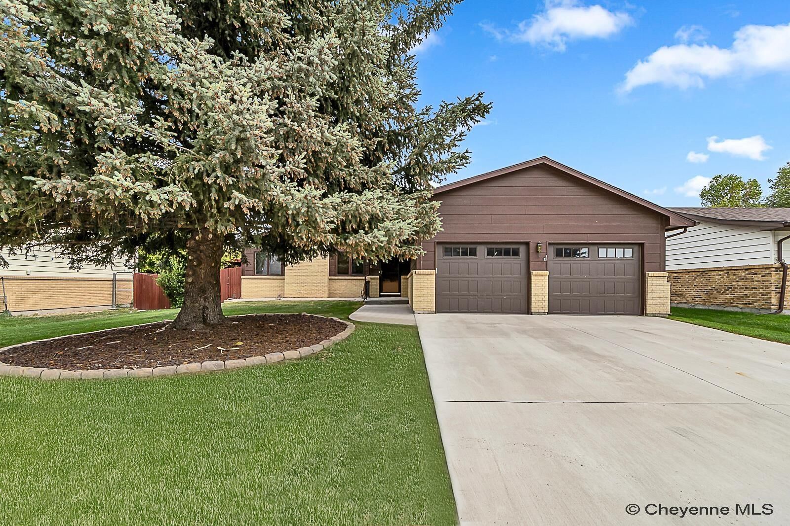 Property Photo:  2640 Sagebrush Ave  WY 82009 