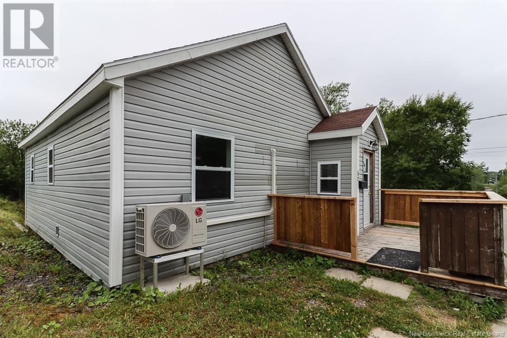 Photo de la propriété: 67 Gifford Street NB E2M 5K7