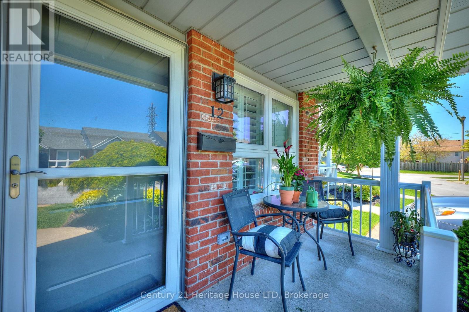 Property Photo: 226 Vansickle Road 12 ON L2S 2S7