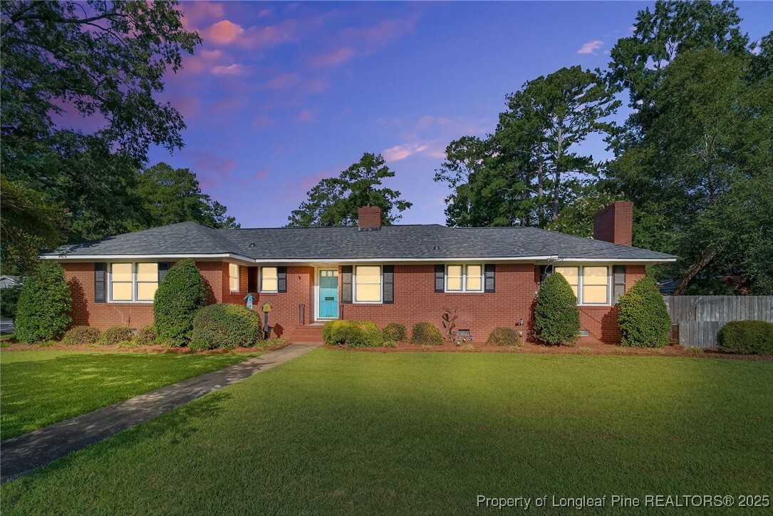 Property Photo:  2001 N Rowland Avenue  NC 28358 