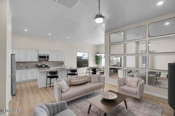 Property Photo: 12832 Fredericksberg Avenue TX 79928