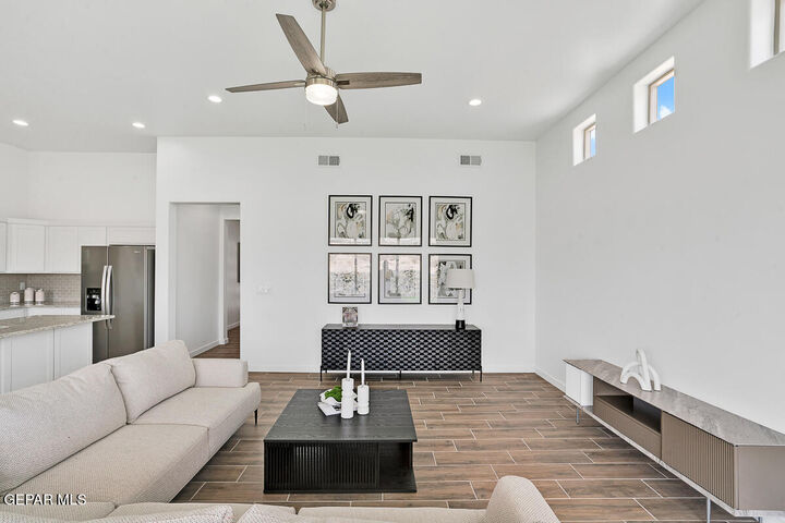 Property Photo: 12824 Fredericksberg Avenue TX 79928