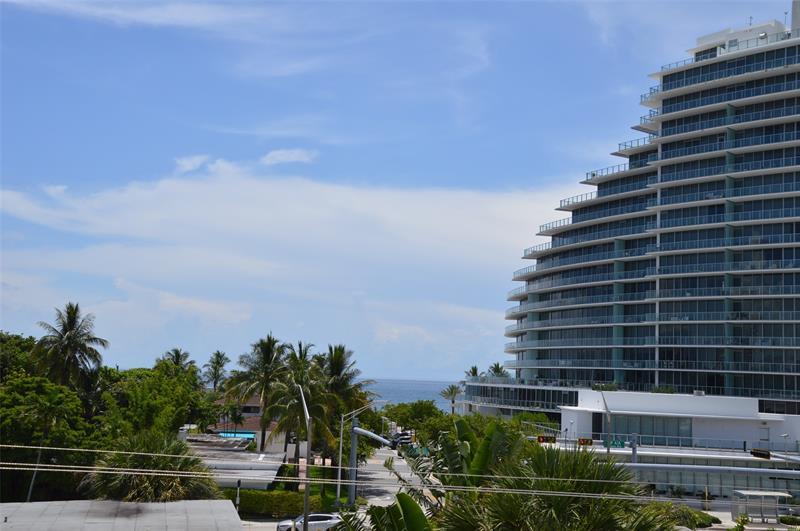 Property Photo:  2300 NE 33rd Ave 506  FL 33305 