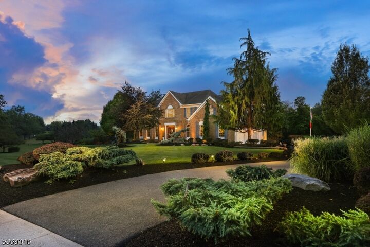 Property Photo:  10 Christie Way  NJ 08853 