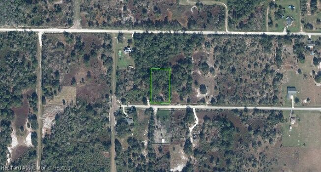 Property Photo: 2910 W Matte Road FL 33825