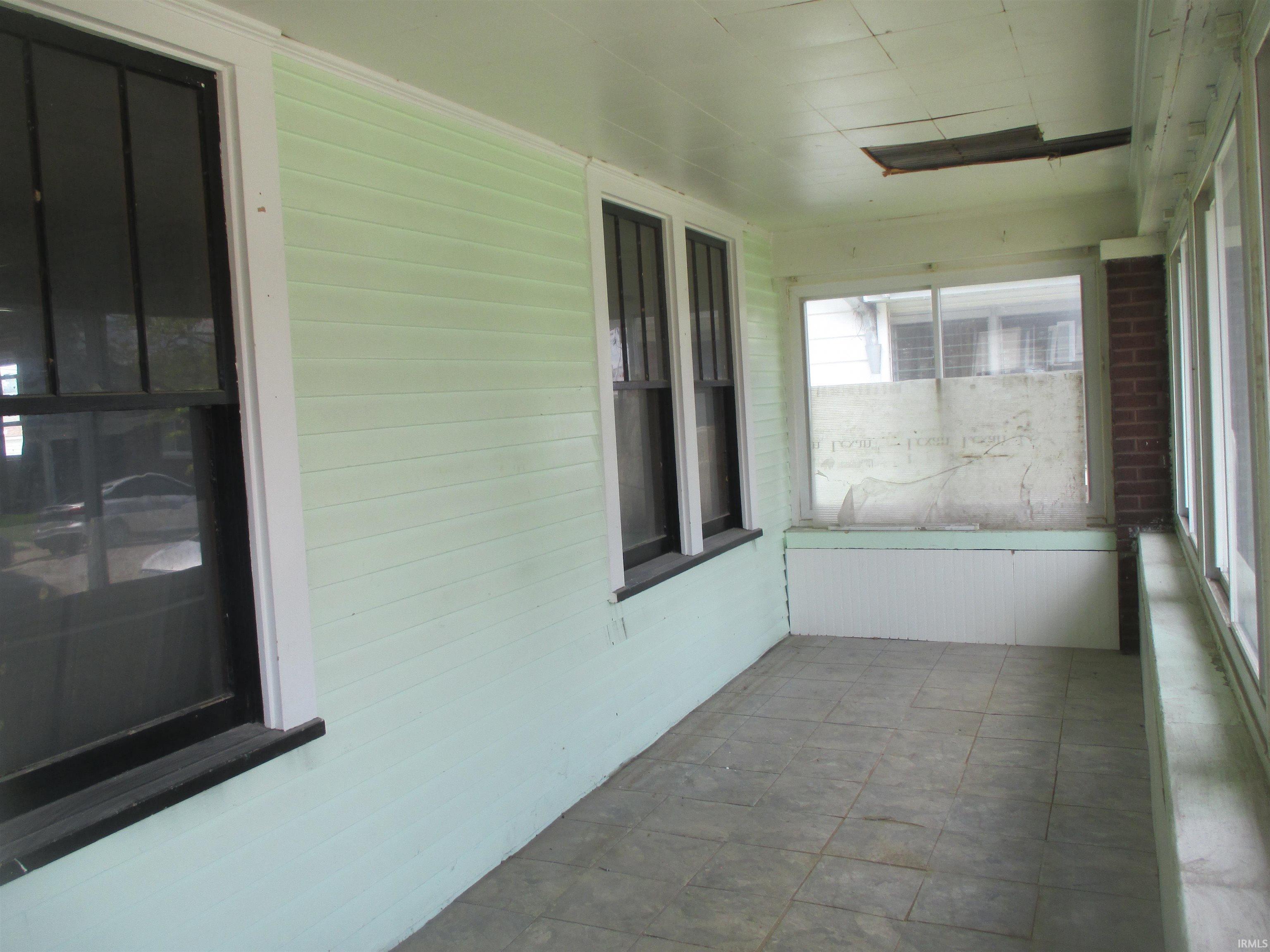 Property Photo:  3221 Austin Avenue  IN 47712 