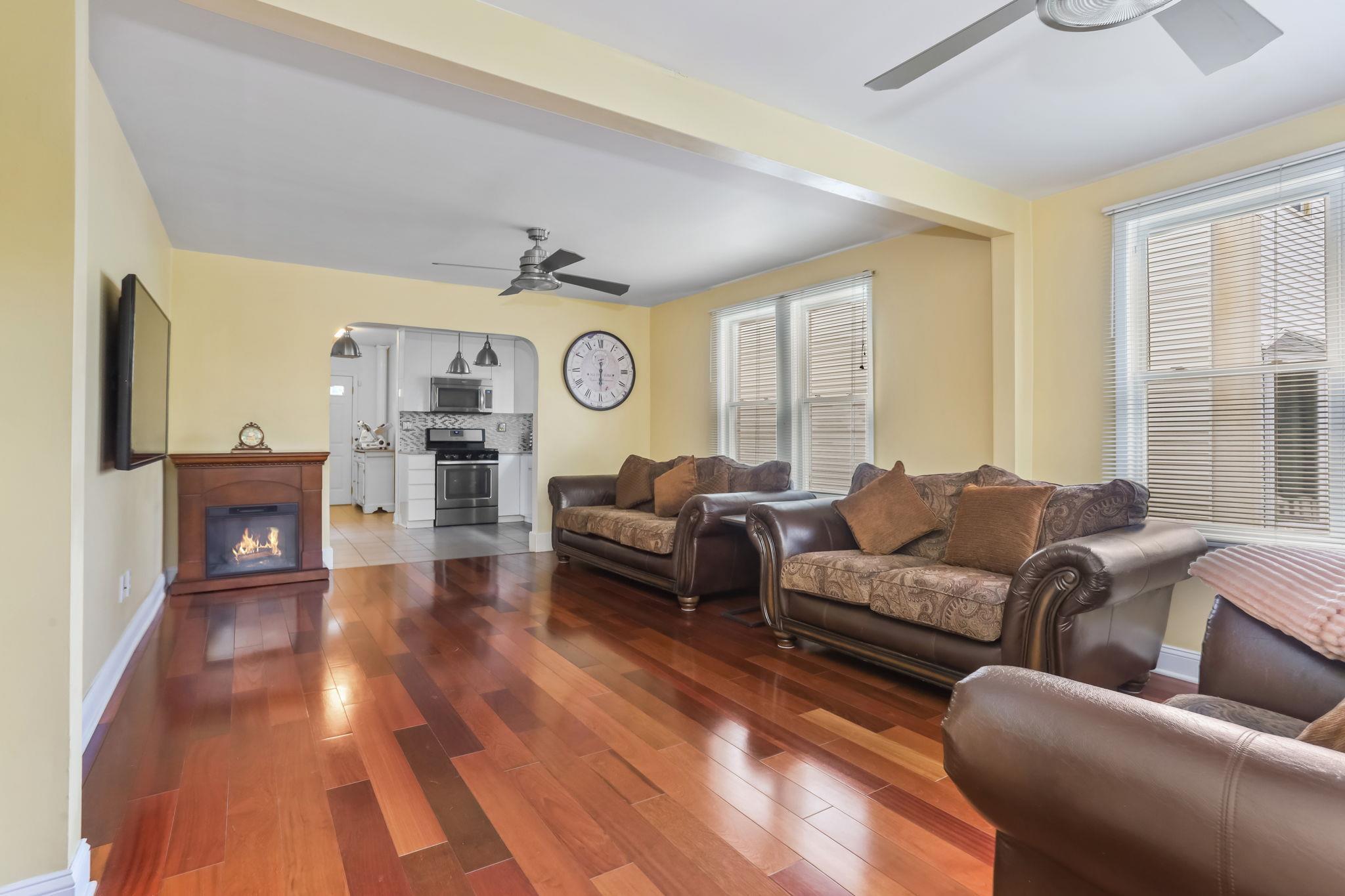 Property Photo: 210 Buttrick Avenue NY 10465
