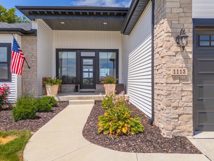 Property Photo: 1113 Bell Grove Lane IL 61705