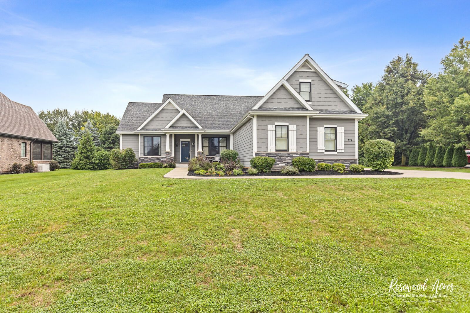 Property Photo: 1224 Game Trail N IL 60914