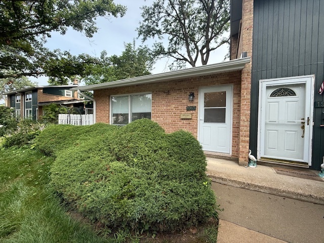 Property Photo: 1913 Willow Hill Court 1 IL 60093