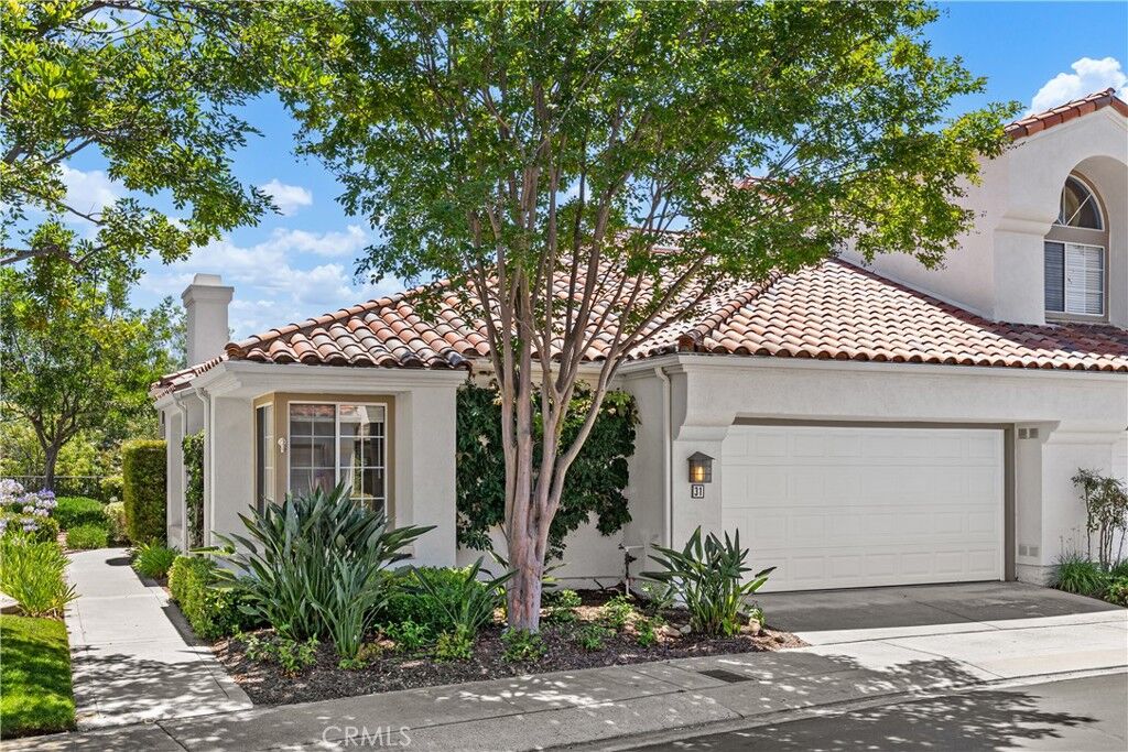 Property Photo: 31 Calle Maria CA 92688