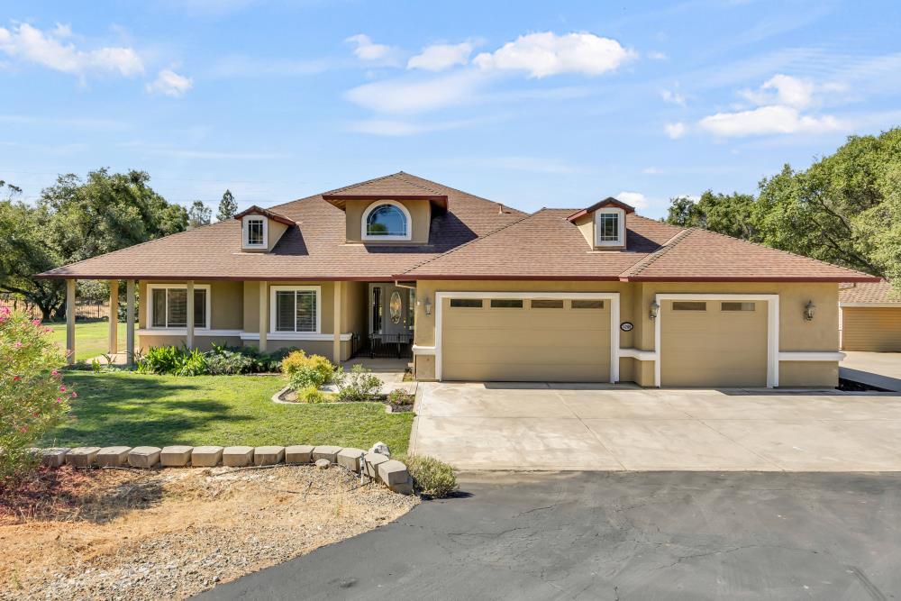 Property Photo: 4266 Fremonts Loop CA 95672