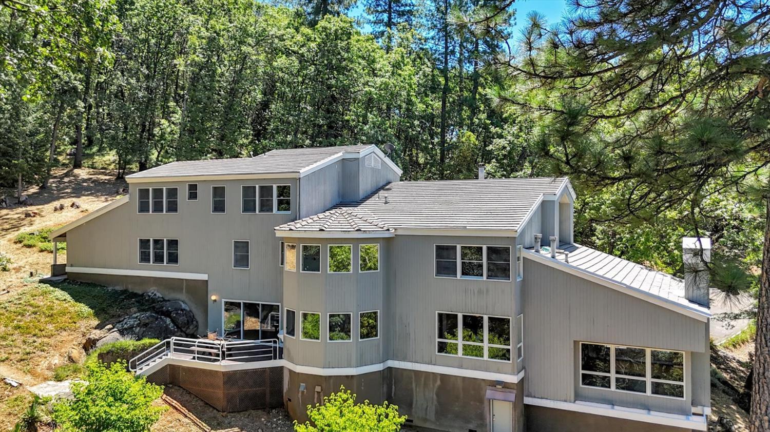 Property Photo: 13118 Cement Hill Road CA 95959