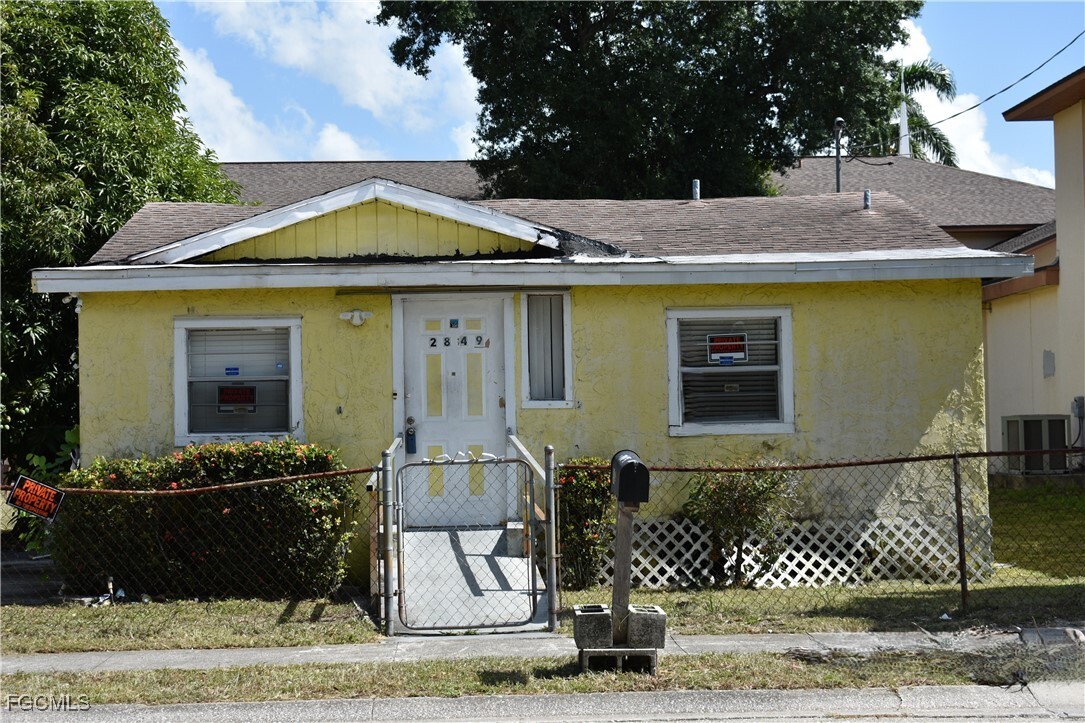 Property Photo: 2849 Price Avenue FL 33916