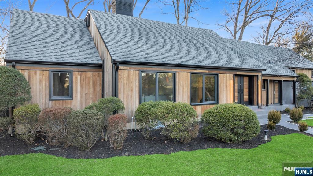 Property Photo:  648 Wishing Well Road  NJ 07481 