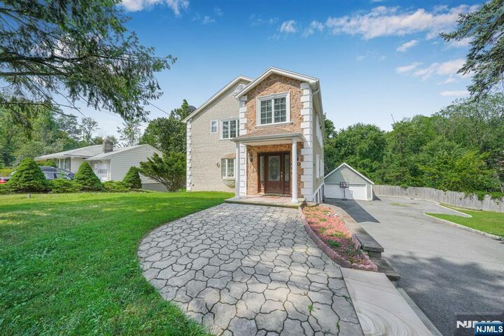 620 Lackawanna Avenue  Woodland Park NJ 07424 photo