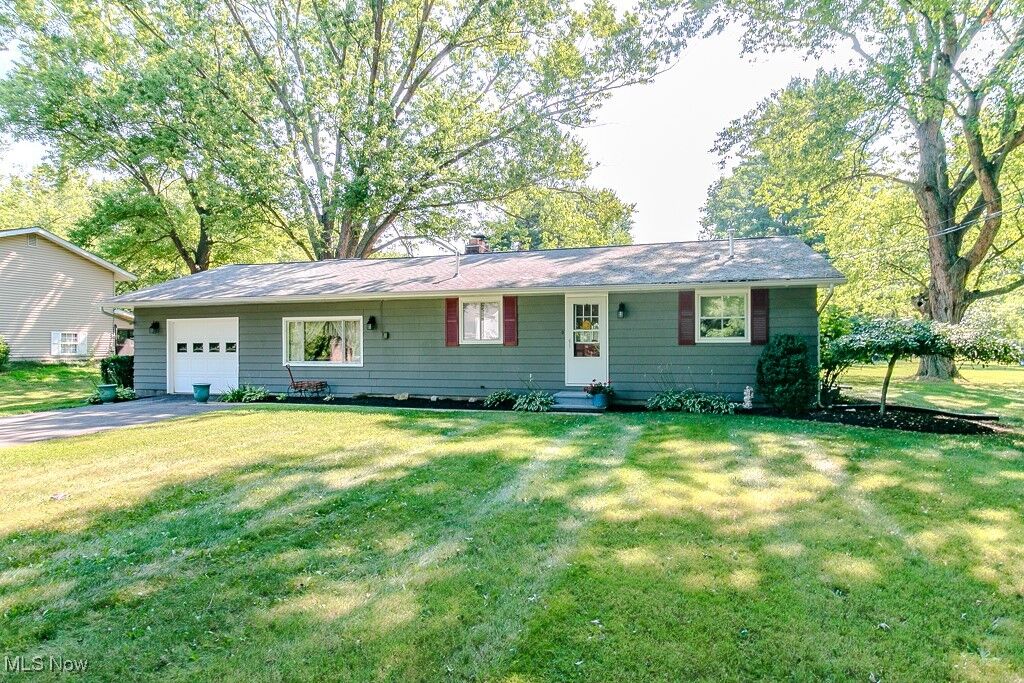 Property Photo:  2722 County Line Road  OH 44057 
