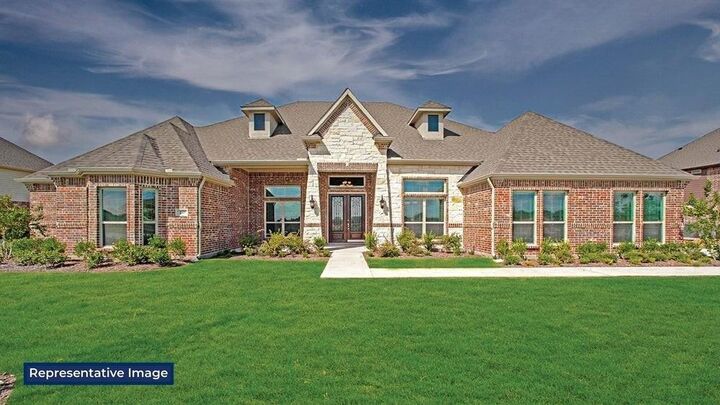 Property Photo: 240 W Cheyenne Mountain Drive TX 75154
