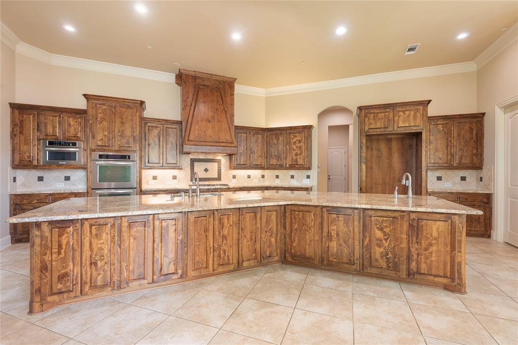 Property Photo: 1115 Navarro Drive TX 75013