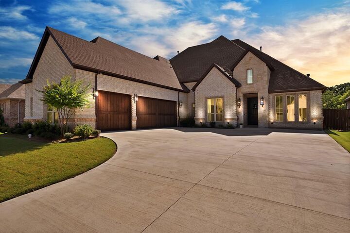 Property Photo:  7217 Harris Place  TX 76001 