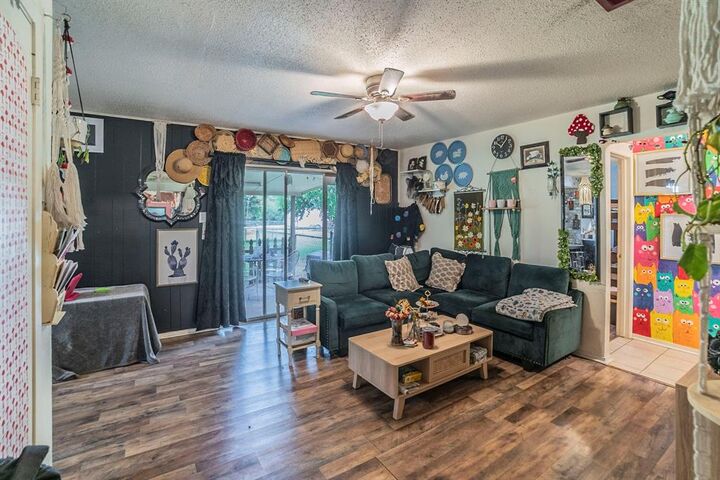 Property Photo:  108 Glen Rose Avenue  TX 76033 