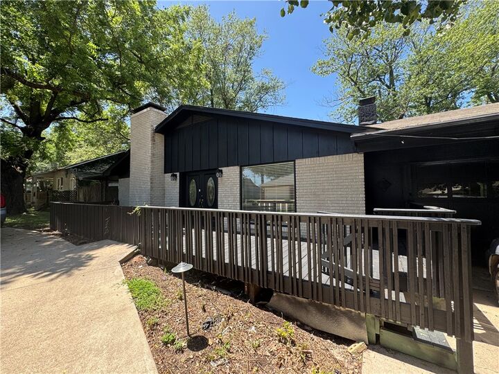 Property Photo: 110 N Gunter Street AR 72761