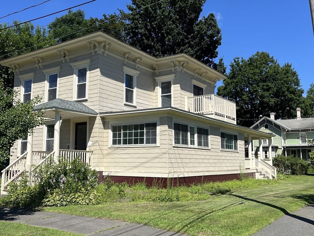 Property Photo:  58 Phillips Pl  MA 01060 