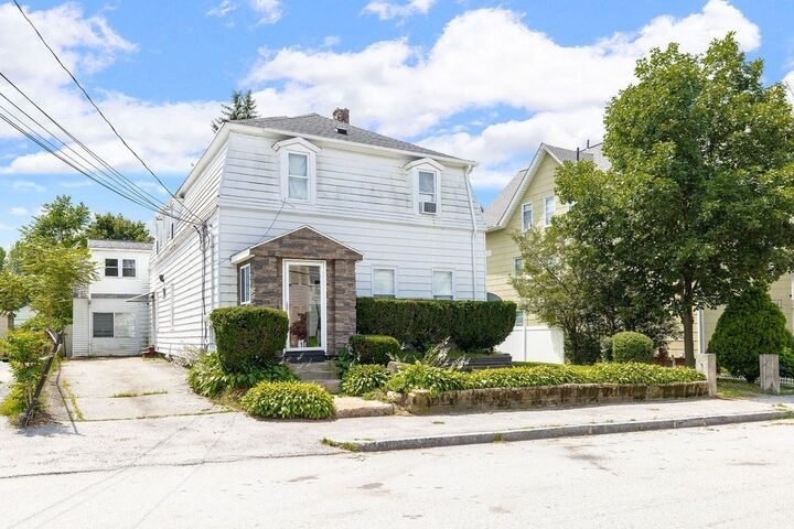 10 Greendale Ave  Worcester MA 01606 photo