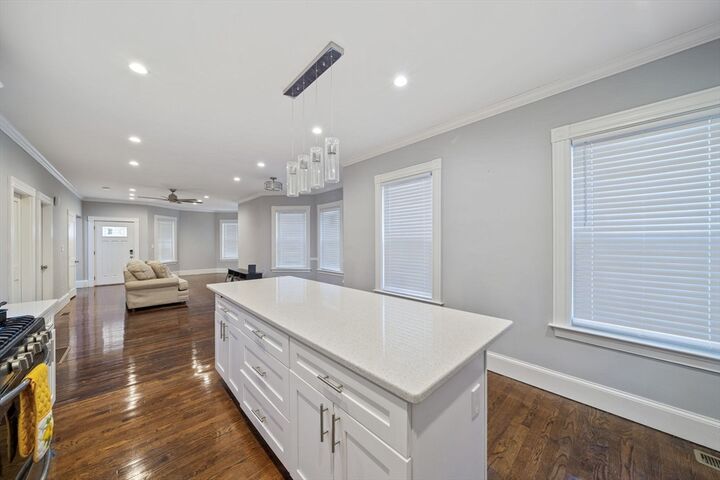Property Photo:  220 Blue Hills Pkwy 220  MA 02186 