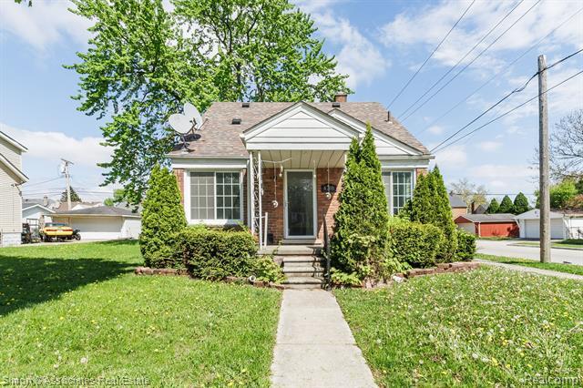 Property Photo: 6200 Payne Avenue MI 48126