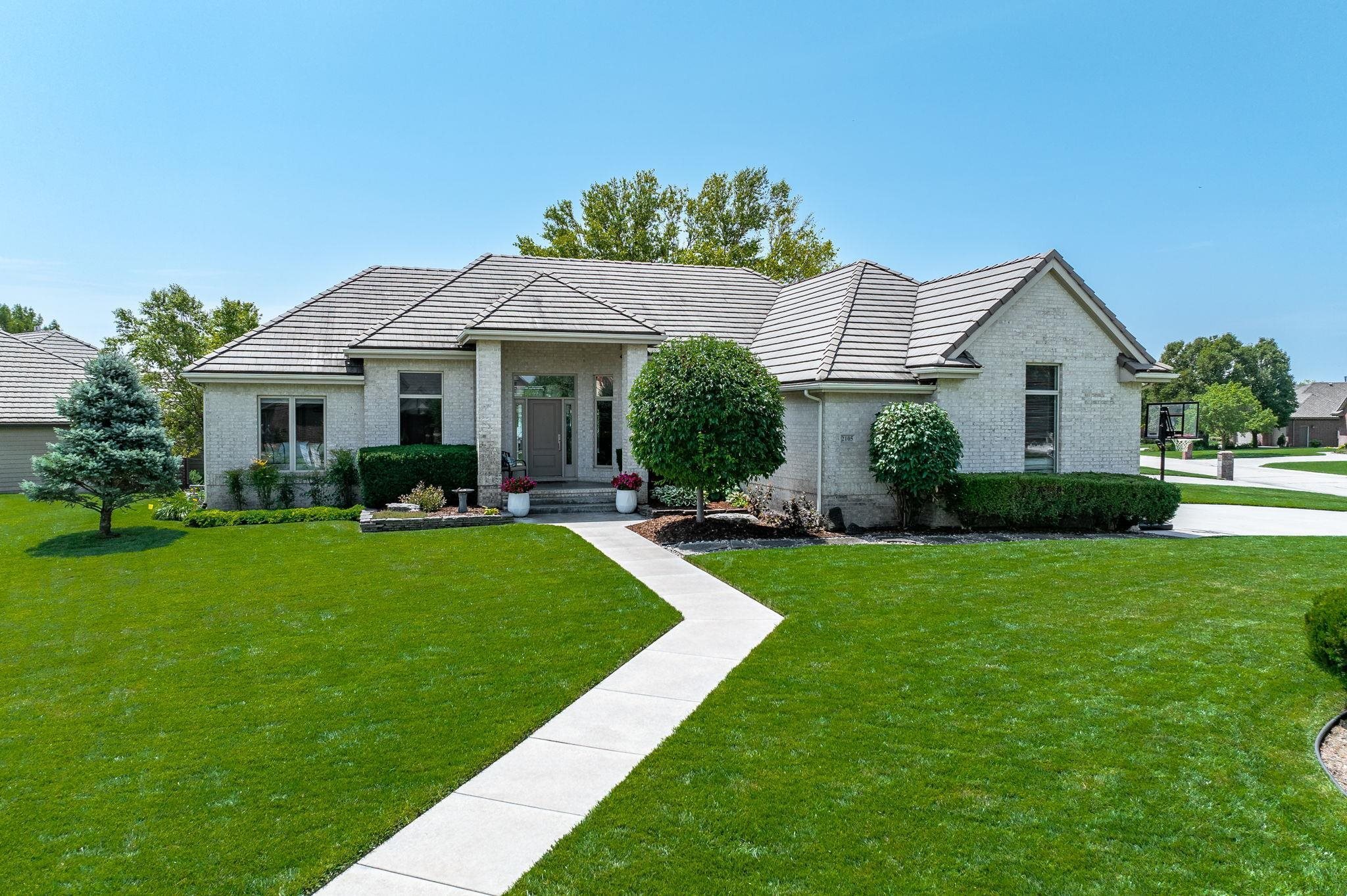 2105 W Harborlight Ct  Wichita KS 67204 photo