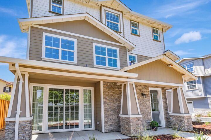 24753 O'Neil Avenue  Hayward CA 94544 photo