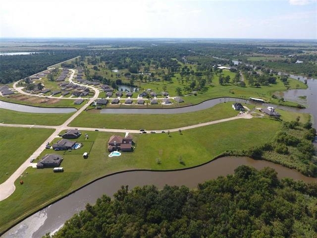 Property Photo: 1335 Alice Lane TX 77705